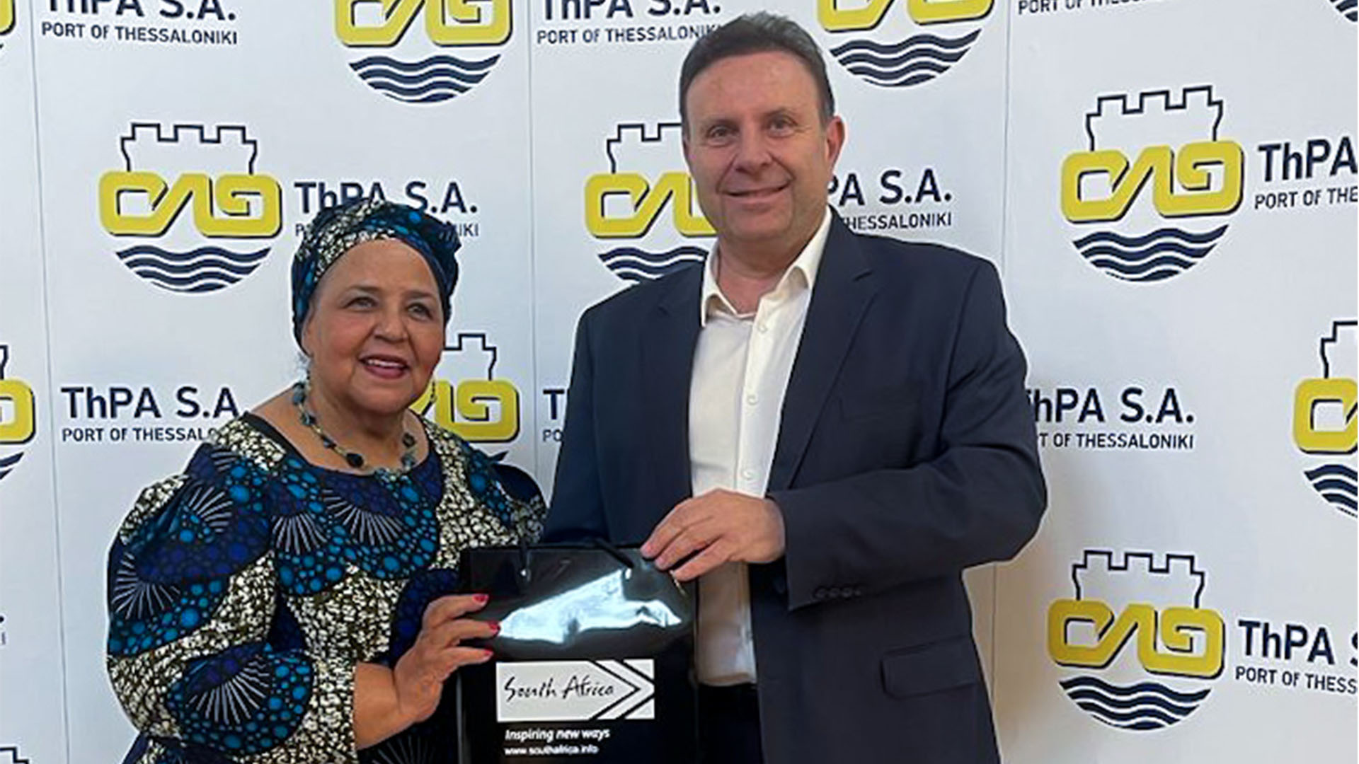 Visit of the Ambassador of South Africa, Beryl Rose Sisulu to ThPA S.A.