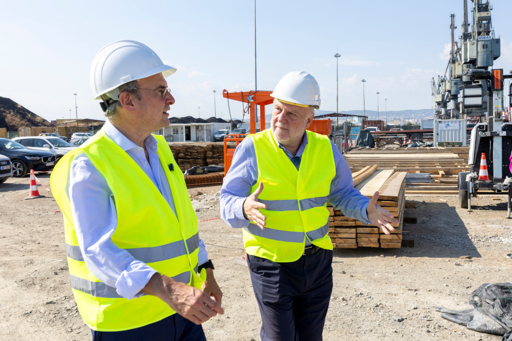 Vice President of the Government, Mr. Kostis Hatzidakis, visits the Port of Thessaloniki